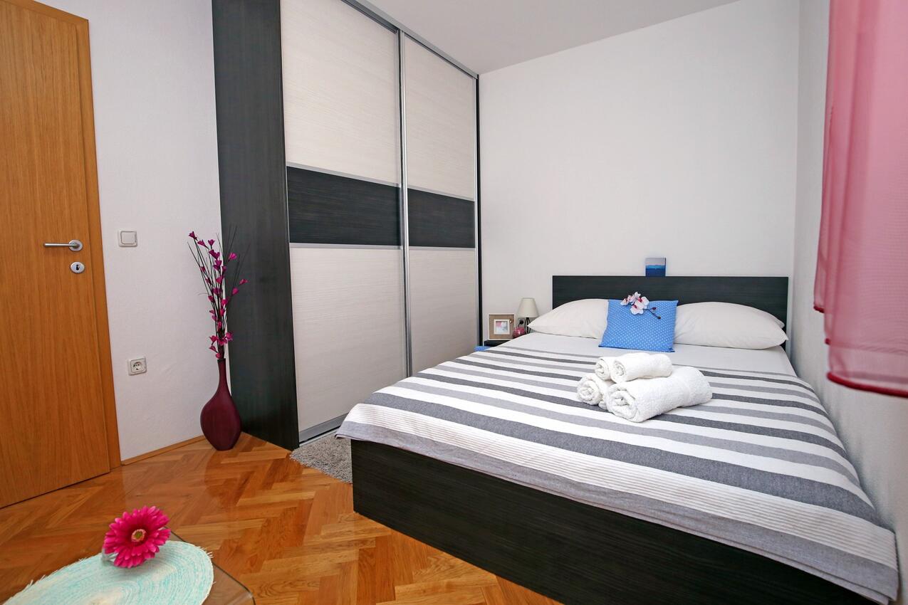 Appartamenti con parcheggio Kastel Stari, Castelli - Kaštela - 24469