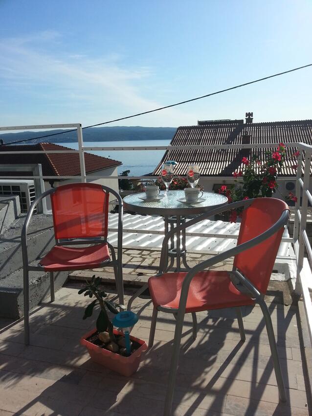 Apartments with WiFi Crikvenica - 24475