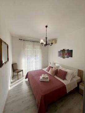 Leiligheter med basseng som passer for familier med barn Hvar - 24484