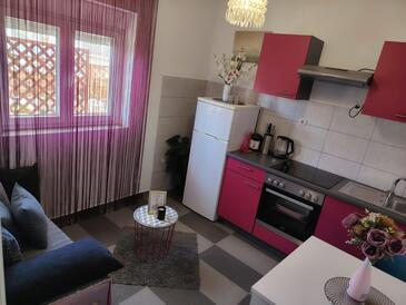 Leiligheter med basseng som passer for familier med barn Hvar - 24484