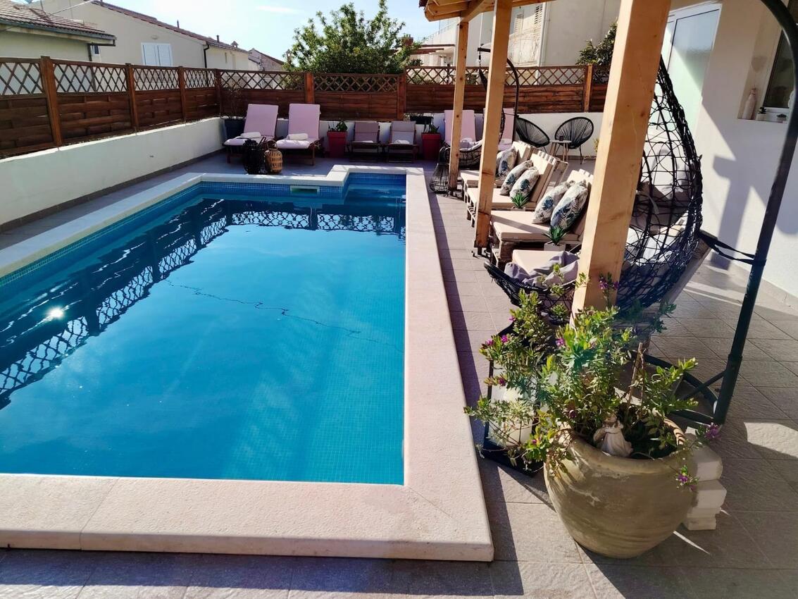 Family-friendly apartments with swimming pools Hvar - 24484