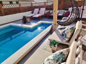 Leiligheter med basseng som passer for familier med barn Hvar - 24484