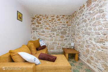 Ferienwohnungen mit Parkplatz Konjevrate, Krka - 24487