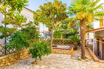 Апартаменти з паркуванням Мандре - Mandre, Паг - Pag - 24492