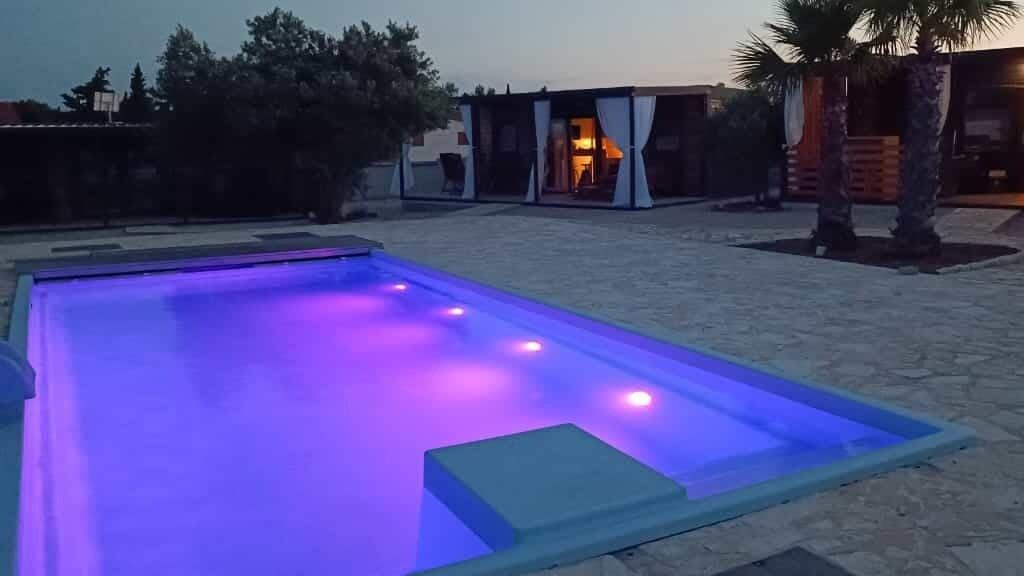 Appartamenti con piscina per famiglie Slosella - Pirovac, Sebenico - Šibenik - 24497