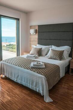 Apartmanok családok részére medencével Mandre, Pag - 24502