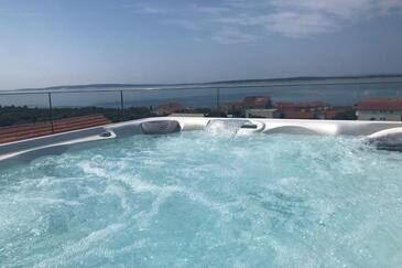 Apartmanok családok részére medencével Mandre, Pag - 24502