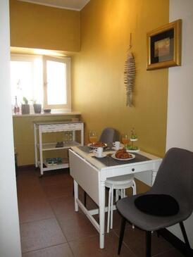 Poreč, Esszimmer in folgender Unterkunftsart studio-apartment, WiFi.