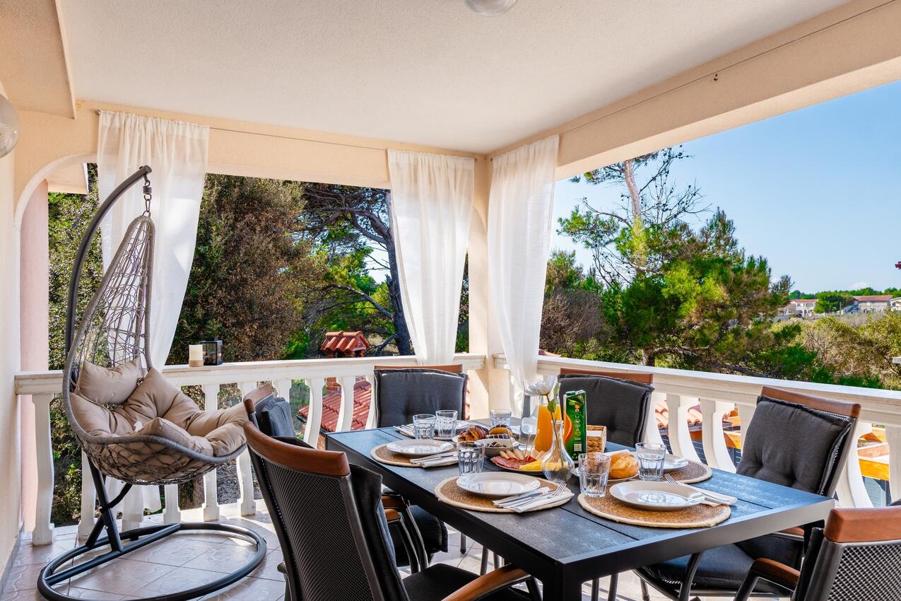 Apartmány s parkovištěm Vir - 24513