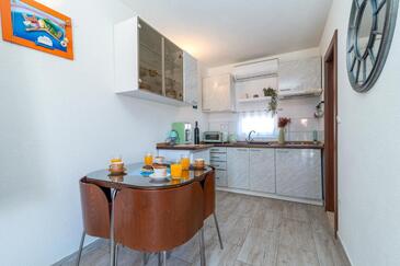 Ferienwohnungen mit Parkplatz Žedno, Ciovo - 24516