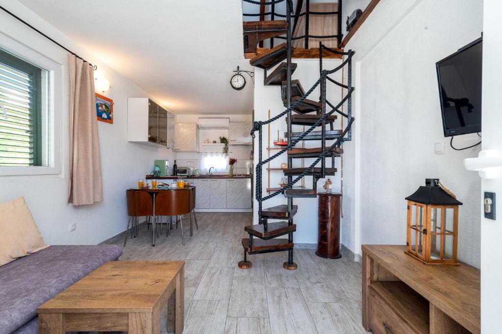 Appartamenti con parcheggio Žedno, Bua - Čiovo - 24516