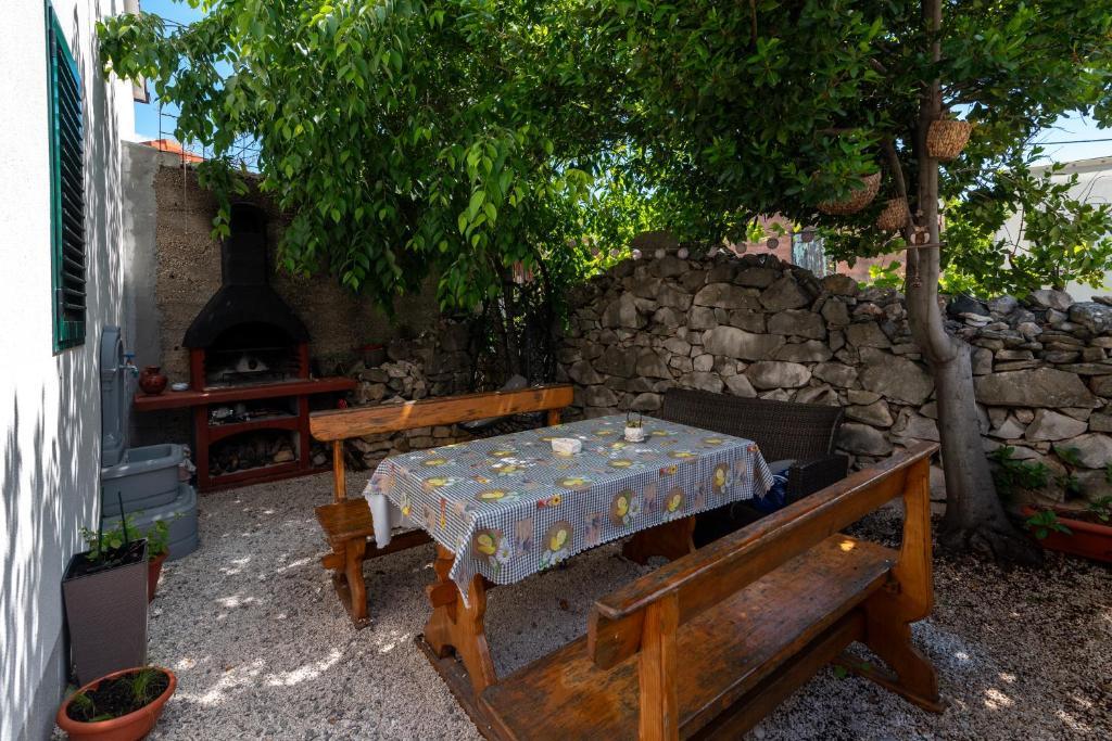Appartamenti con parcheggio Žedno, Bua - Čiovo - 24516