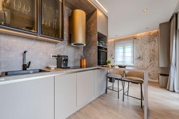 Apartments by the sea Sukošan, Zadar - 24518