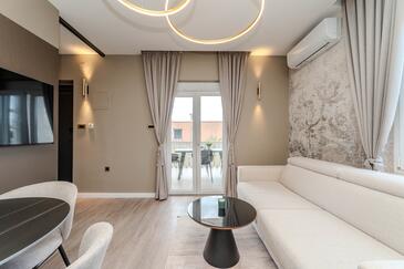 Appartementen aan zee Sukosan, Zadar - 24518