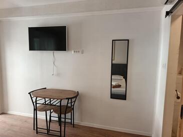 Komiža, Sala da pranzo nell'alloggi del tipo room, WiFi.