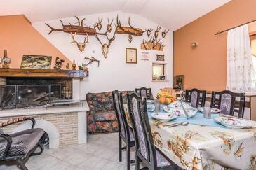 Dolenja Vas, Camera di soggiorno nell'alloggi del tipo house, WiFi.