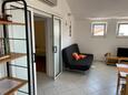 Grebaštica, Obývací pokoj v ubytování typu apartment, s klimatizací a WiFi.