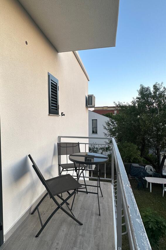 Ferienwohnungen und Zimmer mit Parklplatz Starigrad, Paklenica - 24535