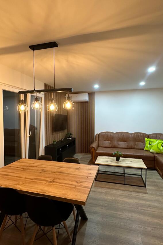 Ferienwohnungen und Zimmer mit Parklplatz Starigrad, Paklenica - 24535