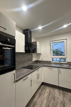 Apartmaji in sobe s parkingom Starigrad, Paklenica - 24535