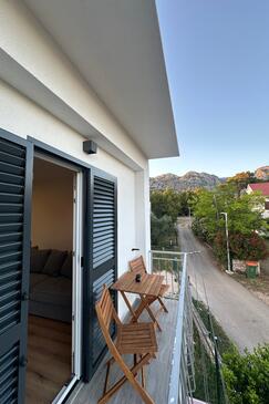 Apartmány a pokoje s parkovištěm  Starigrad, Paklenica - 24535