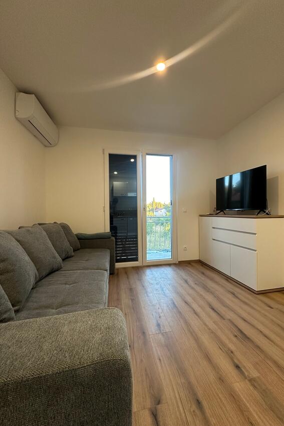 Appartements et chambres avec parking Starigrad, Paklenica - 24535