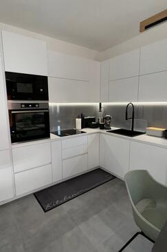 Ferienwohnungen mit Parkplatz Jadranovo, Crikvenica - 24543