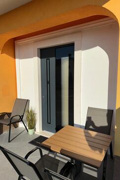 Ferienwohnungen mit Parkplatz Jadranovo, Crikvenica - 24543