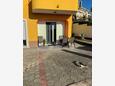 Jadranovo, Crikvenica, Imobil 24543 - Cazare cu plajă cu pietriș.