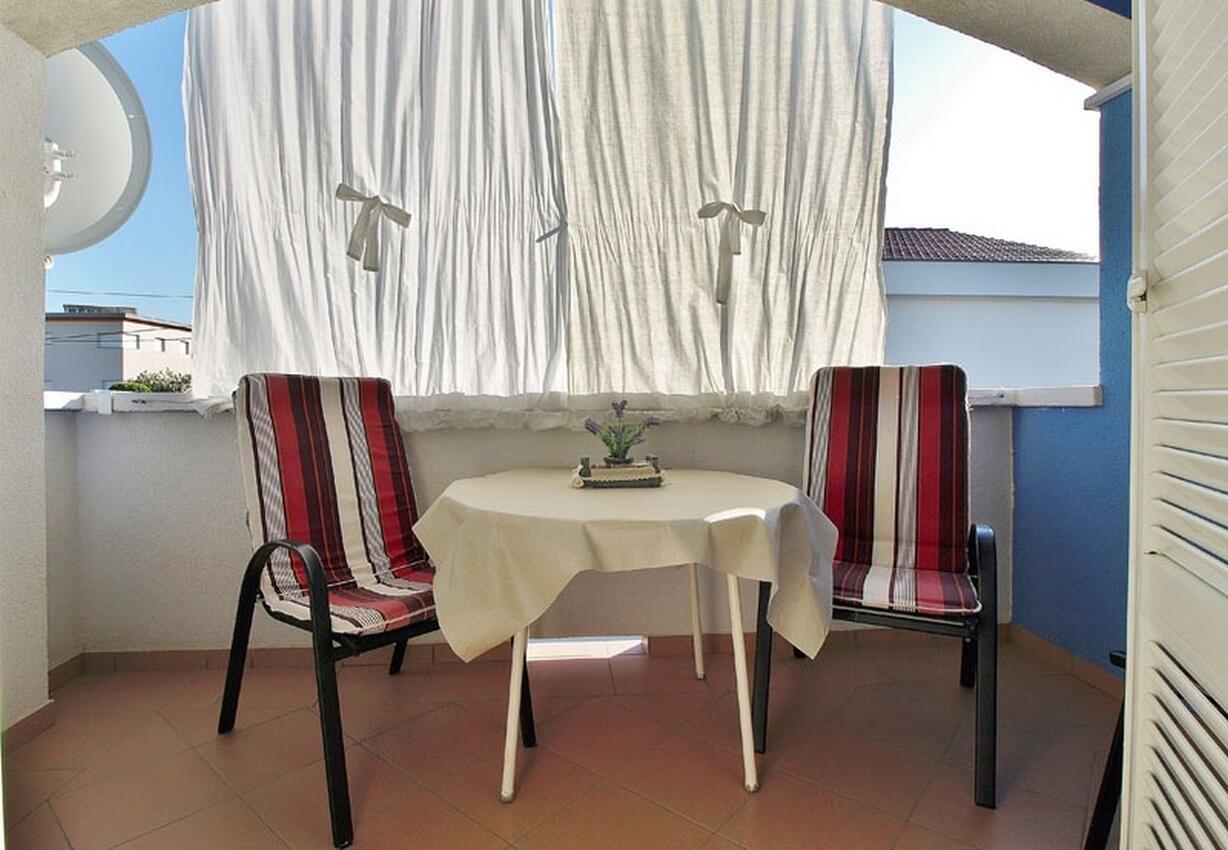 Appartamenti con parcheggio Barbat, Arbe - Rab - 24547
