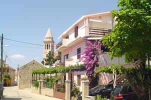 Апартаменты с парковкой Пакоштане - Pakoštane, Биоград - Biograd - 24548