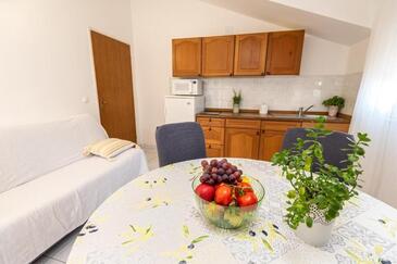 Apartamentos con parking Vodice - 24553