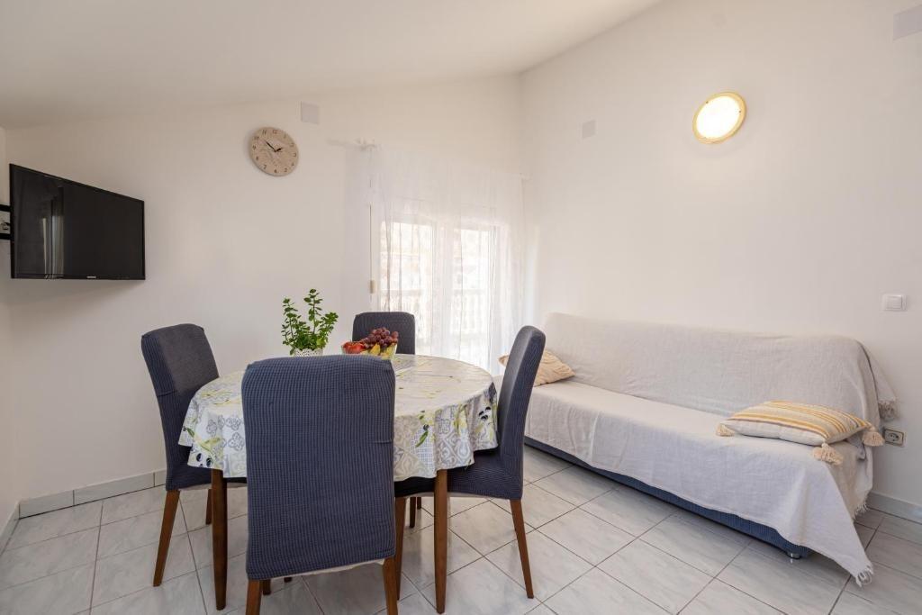 Апартаменты с парковкой Водице - Vodice - 24553