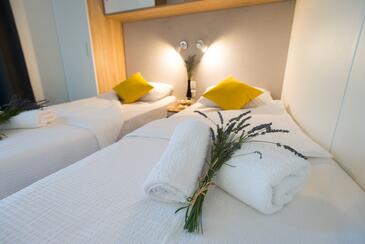 Family-friendly apartments with swimming pool Donji Zagon, Novi Vinodolski - 24555