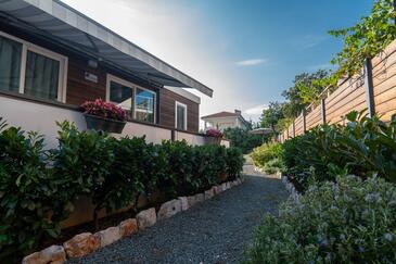 Family-friendly apartments with swimming pool Donji Zagon, Novi Vinodolski - 24555