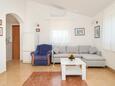 Stranići, Camera di soggiorno nell'alloggi del tipo apartment, condizionatore disponibile e WiFi.