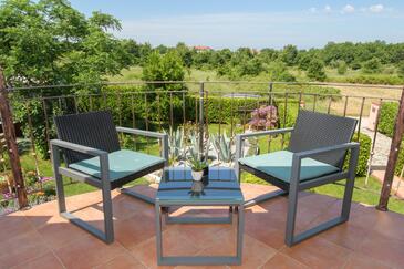 Lejligheder med pool egnet til familier med børn Stranici, Porec - 24558