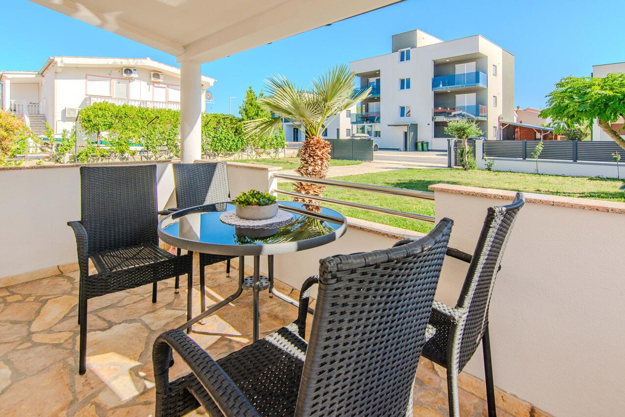 Lägenheter med parkering Zukve, Zadar - 24559