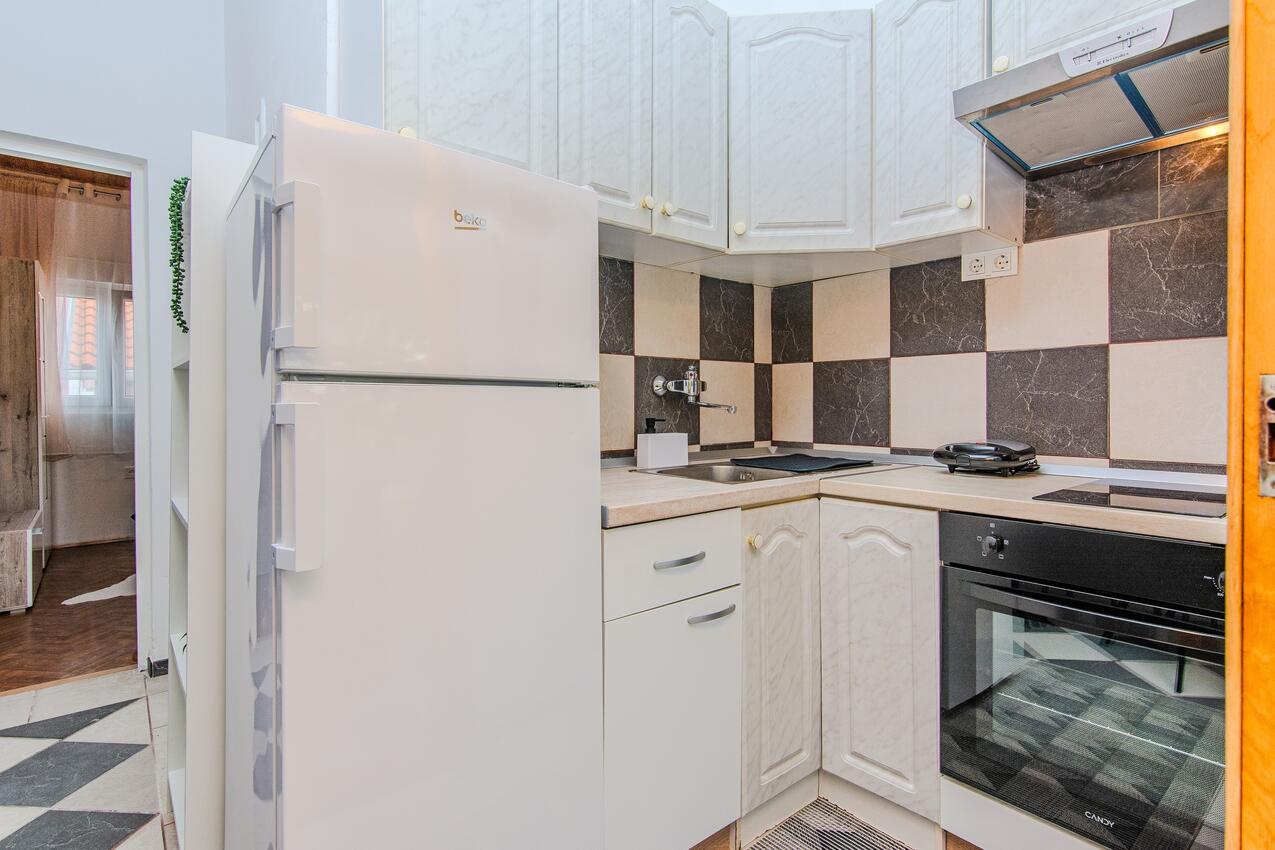 Lejlighedens parkeringsplads Vir - 24560