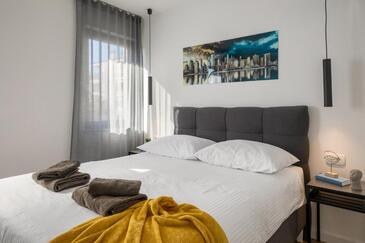 Ferienwohnungen mit Parkplatz Novigrad - 24561