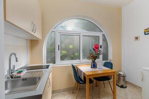 Apartmani s parkingom Makarska - 24562