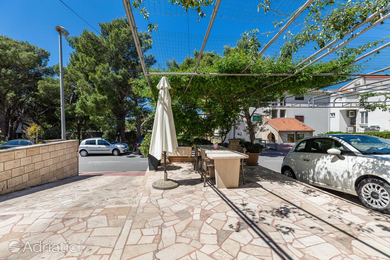 Ferienwohnungen mit Parkplatz Makarska - 24562
