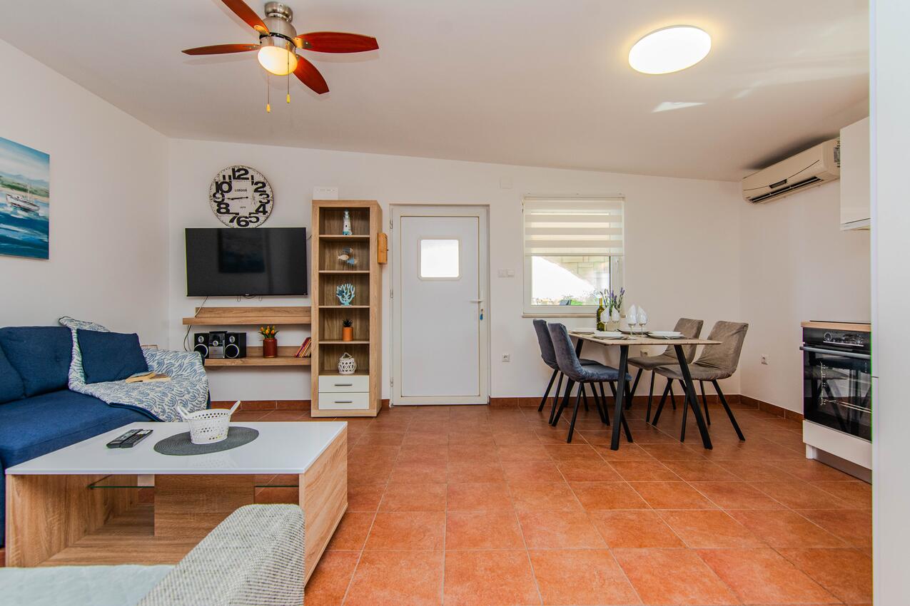 Appartements près de la mer Vir - 24564