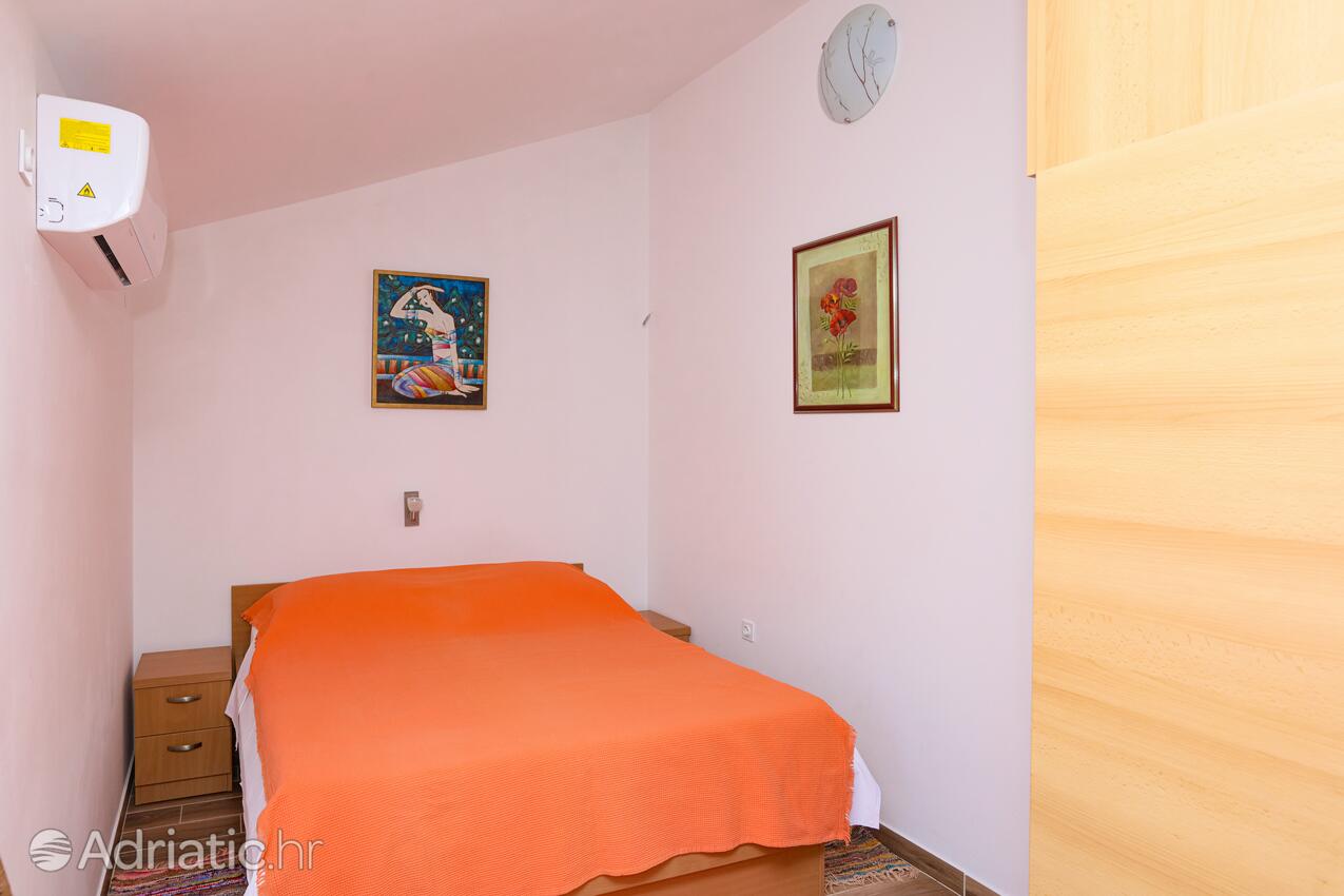 Апартаменты у моря Ражань - Ražanj, Рогозница - Rogoznica - 24569