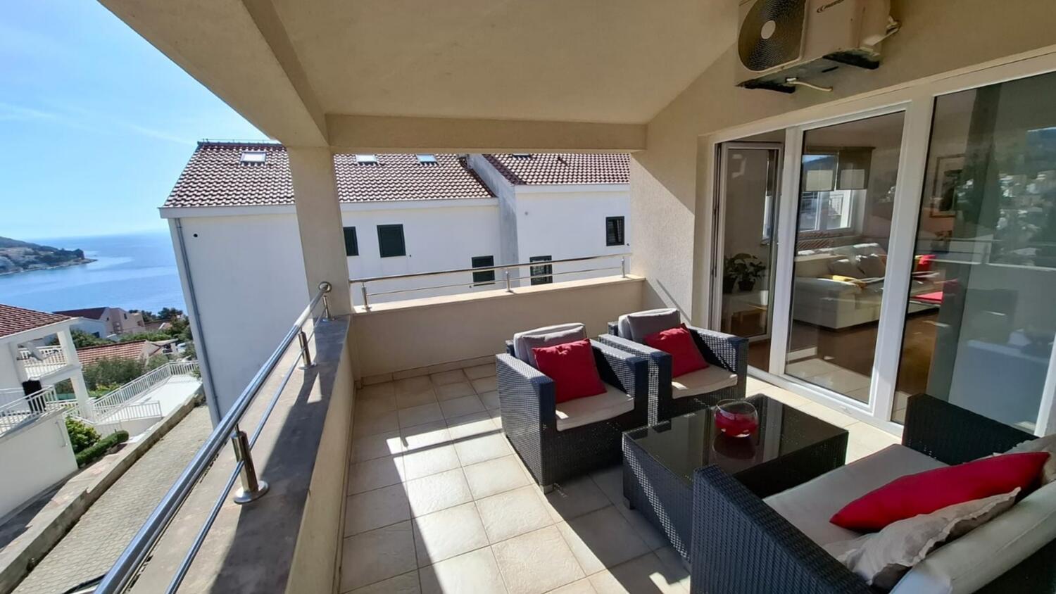 Ferienwohnungen mit Parkplatz Mavarstica, Ciovo - 24572