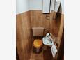 Mandre, Toilet in the apartment, (pet friendly) and WiFi.