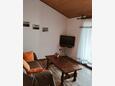 Mandre, Living room in the apartment, (pet friendly) and WiFi.