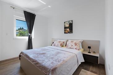 Ház családok részére medencével Vir - Lozice, Vir - 24575