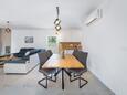 Vir - Lozice, Dining room in the house, air condition available and WiFi.
