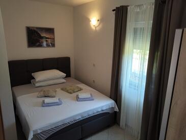 Apartmanok és szobák parkolóhellyel Medulin - 24576